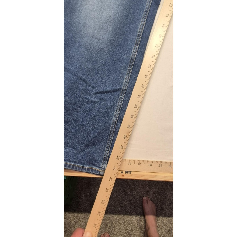 Old Navy men's straight fit with flex‎ built in distressed denim jeans, sz 40x32 - Picture 8 of 14